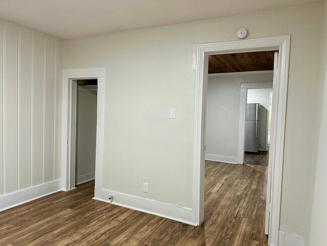 Building Photo - 6833 Avenue C