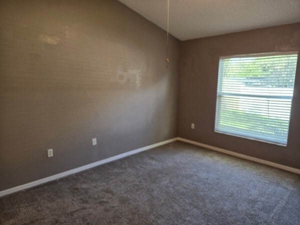 Building Photo - 2631 Winchester Cir