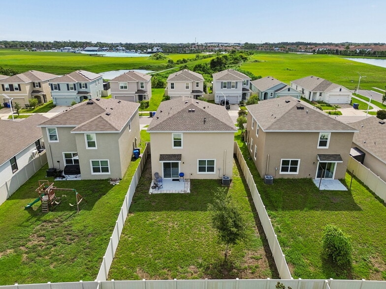 Building Photo - 17053 Oval Rum Dr