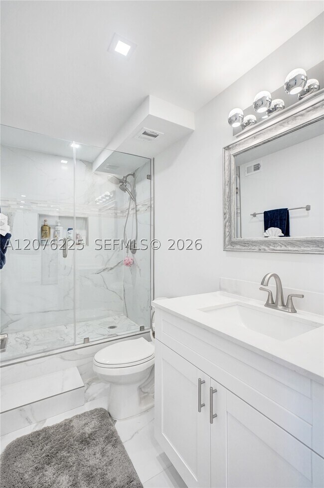 Building Photo - 5555 Collins Ave