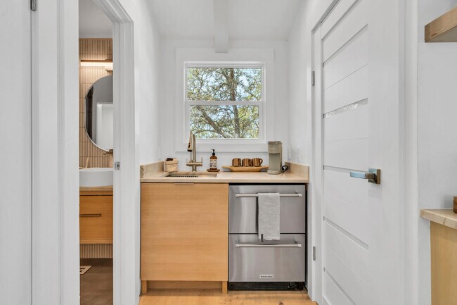 Building Photo - 6296 W County Hwy 30A