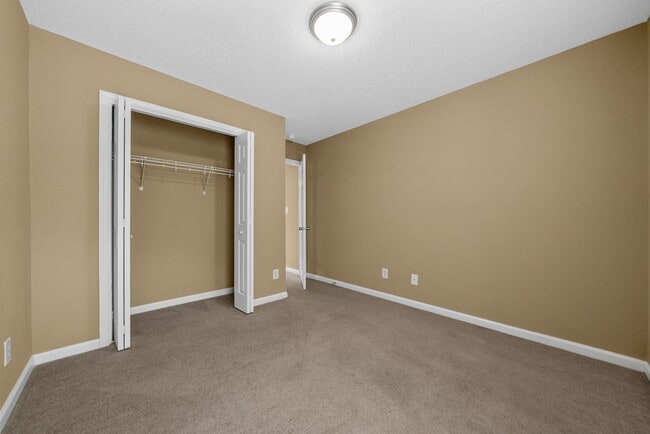 Building Photo - 4 Bedroom Pet Friendly Home For Rent With ...