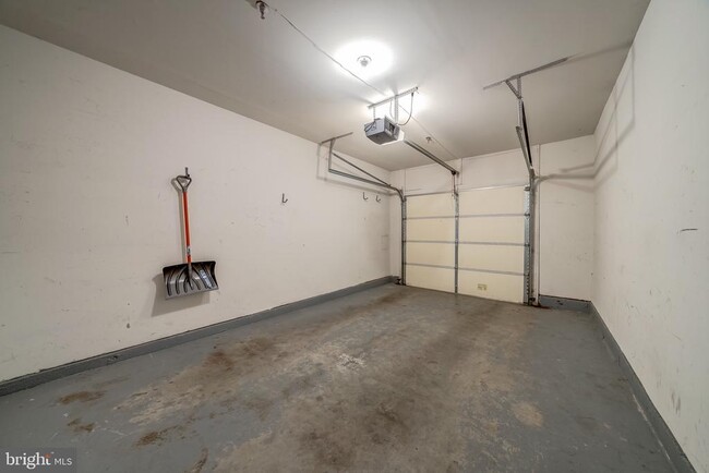 Building Photo - 13024 Cabin Creek Rd