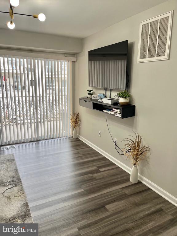 Building Photo - 12310 Rollys Ridge Ave