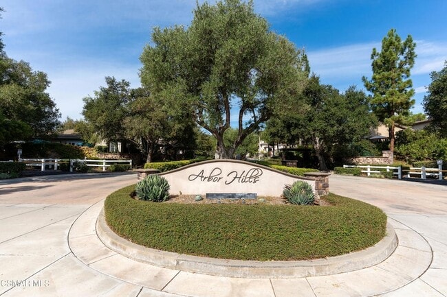 Building Photo - 750 Huntsdale Ct