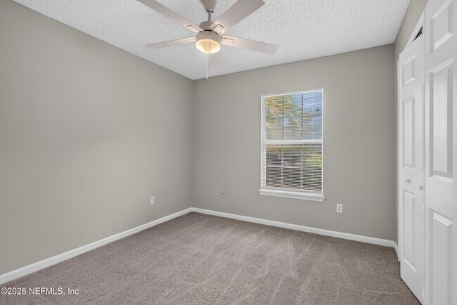Building Photo - 12949 Chets Creek Dr S