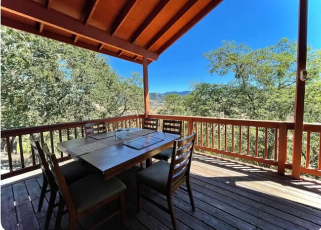 Building Photo - 539 Hatfield Dr