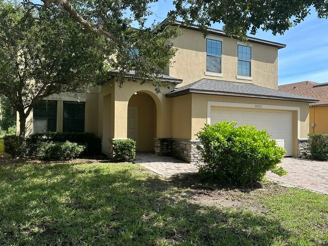 Building Photo - 1025 Cypress Pointe Blvd