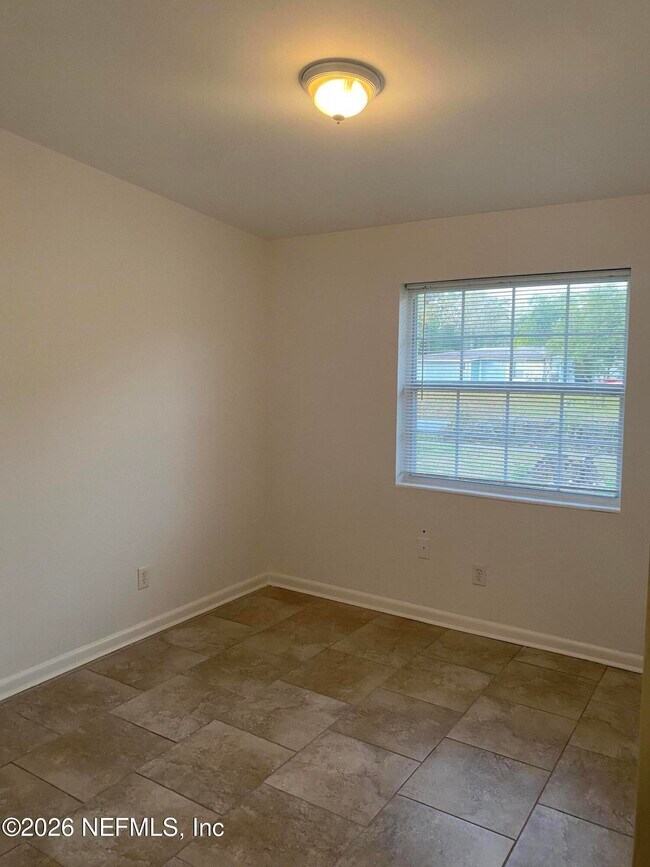 Building Photo - 815 La Marche Dr