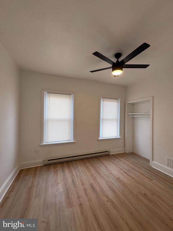 Building Photo - 2423 N Park Ave