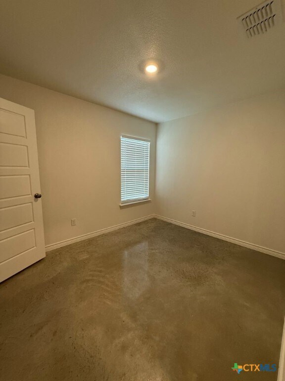 Building Photo - 1125 Lindsey Dr