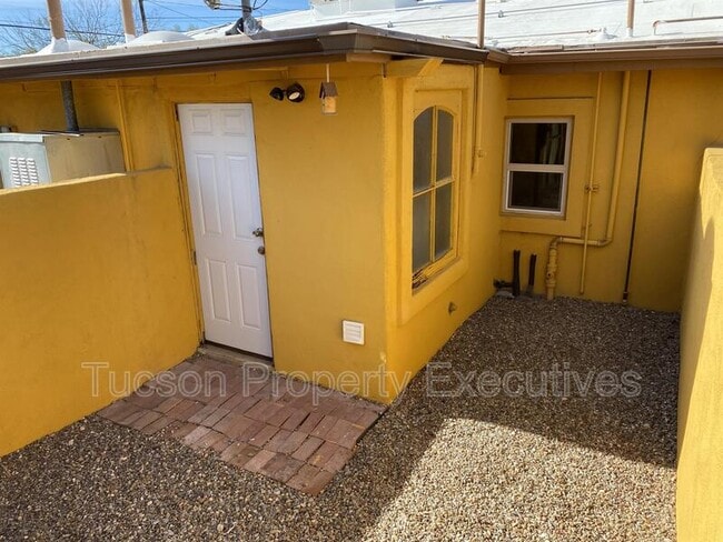 Building Photo - 841 S 8th Ave