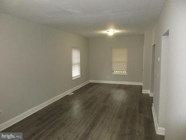 Building Photo - 3317 Devonshire Dr
