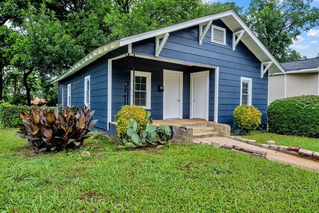 Building Photo - 848 42nd Pl N