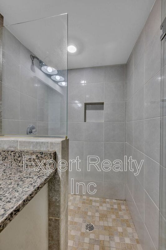 Building Photo - 2076 Montreat Cir