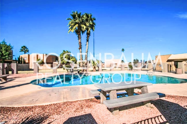 Building Photo - 4603 E Jones Ave