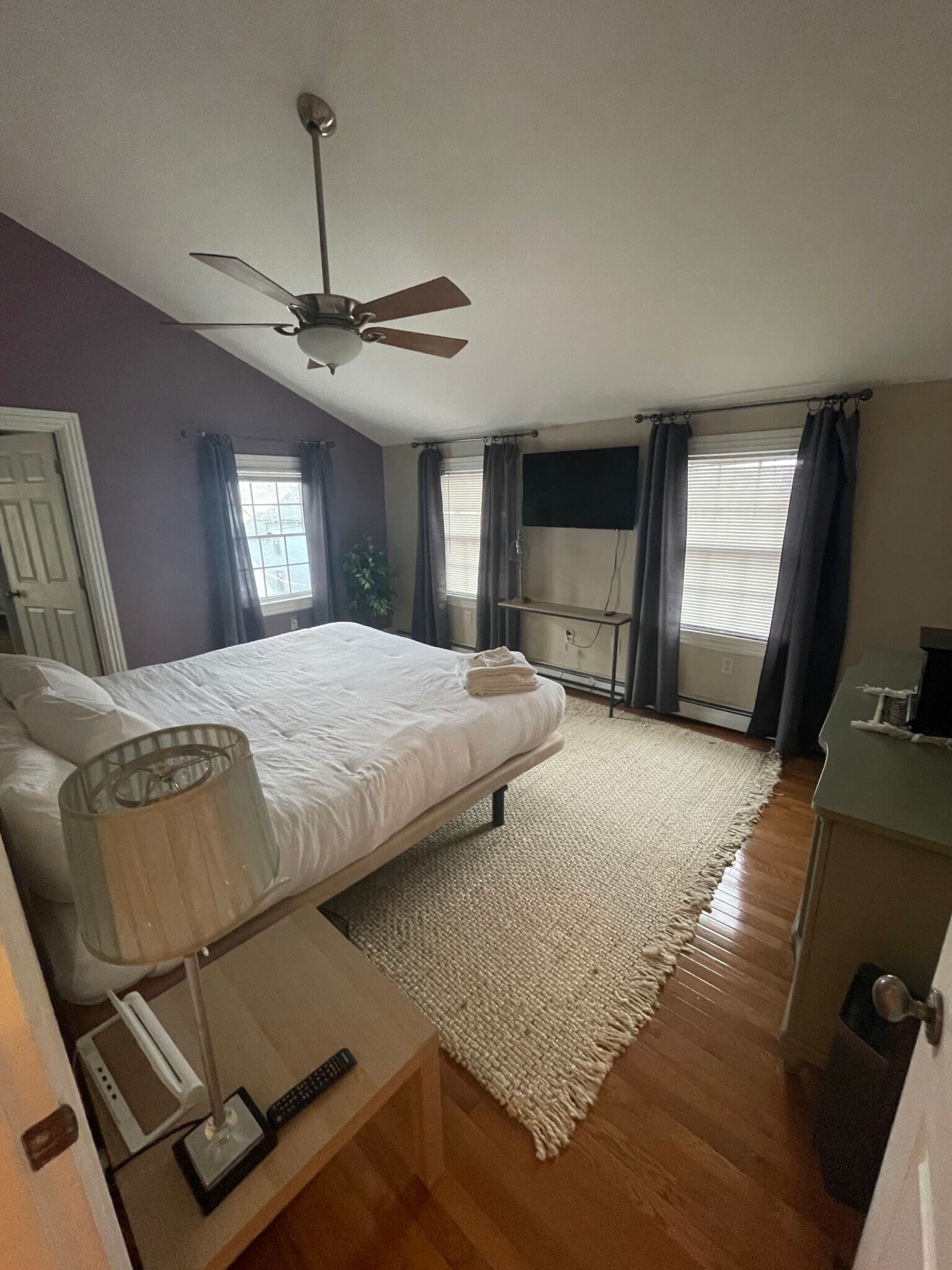 Building Photo - 14 Oak St