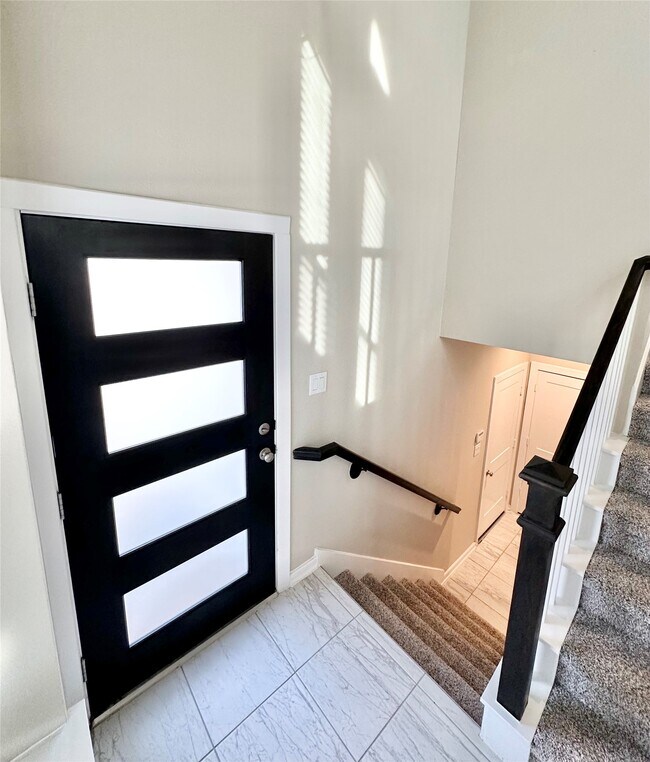 Building Photo - 9442 Starlight Oak Dr