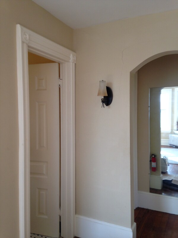 Building Photo - 1200 W 10th St