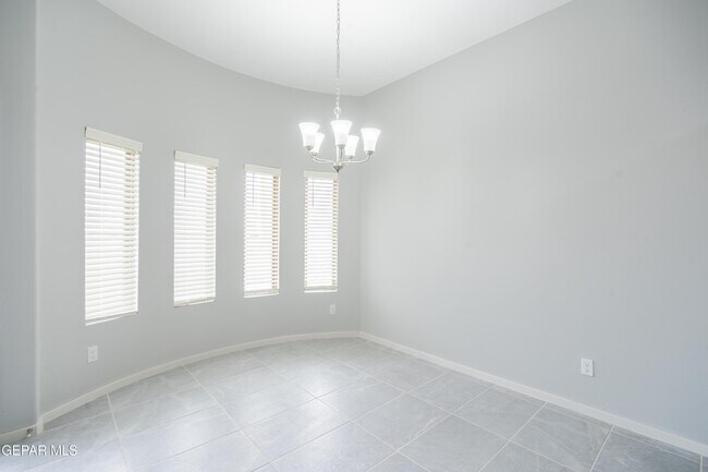 Building Photo - 720 Paseo Dulce Ave