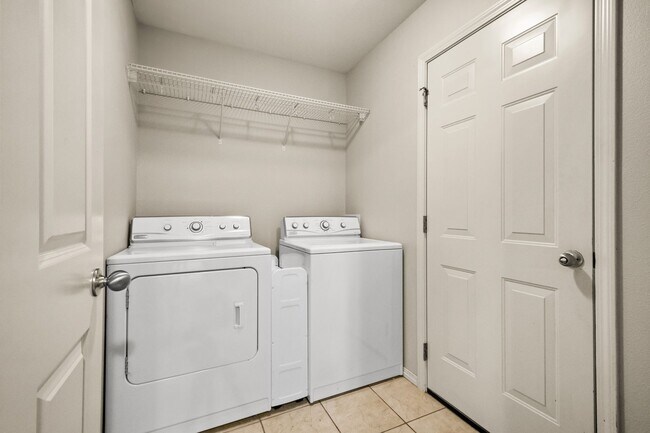 Building Photo - Great 3 Beds + 2 Baths Home with Solar Panels! Large Covered Patio!