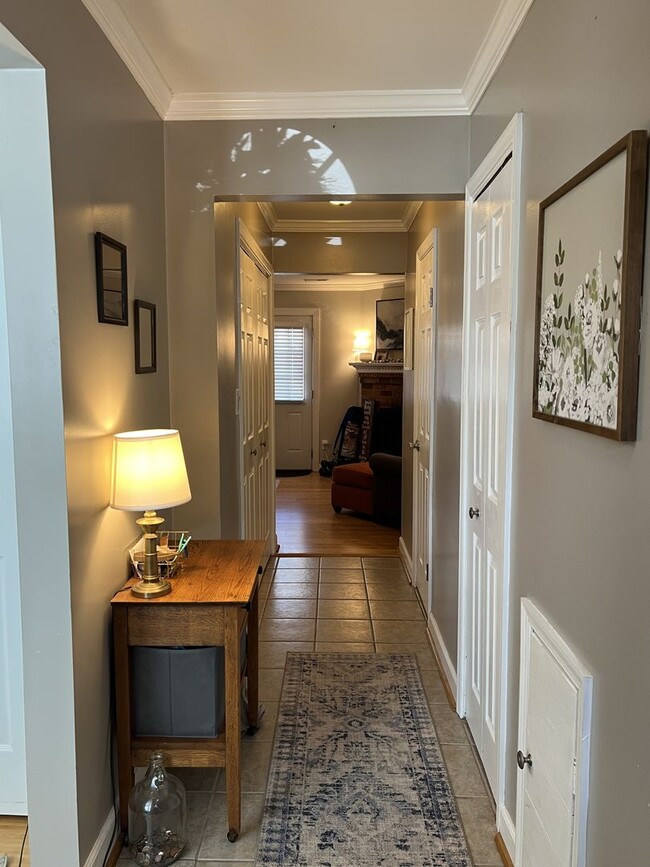 Building Photo - Updated End-Unit Townhouse in York County