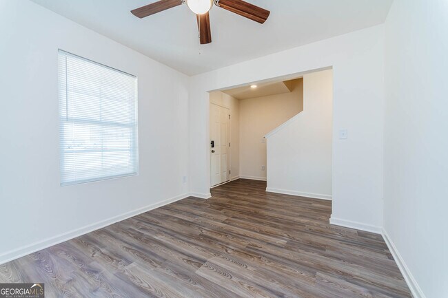 Building Photo - 307 Gazebo Dr