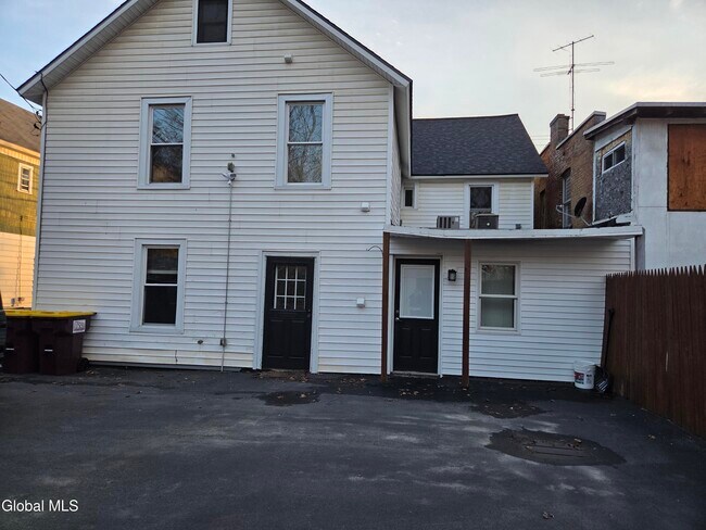 Building Photo - 669 Pawling Ave