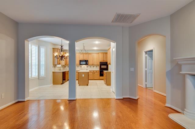 Building Photo - 2212 Bayou Ct