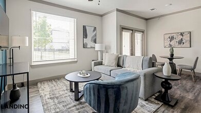 Building Photo - 12500 Shadowglen Trce