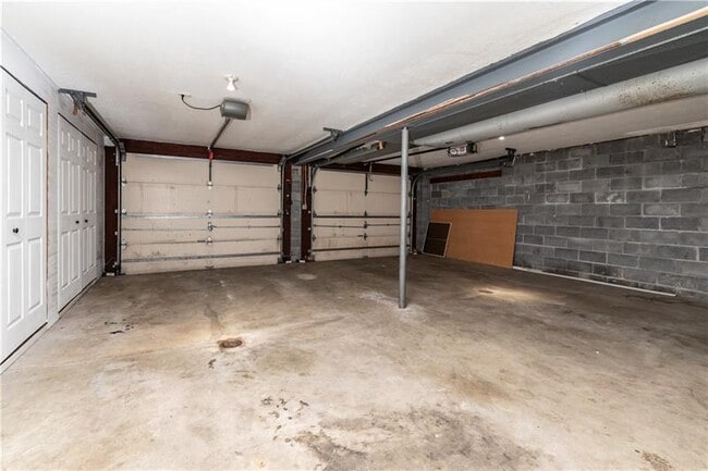 Building Photo - 238 Cumberland Dr