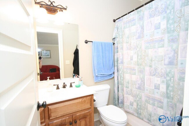 Building Photo - 27 Carriage Hill