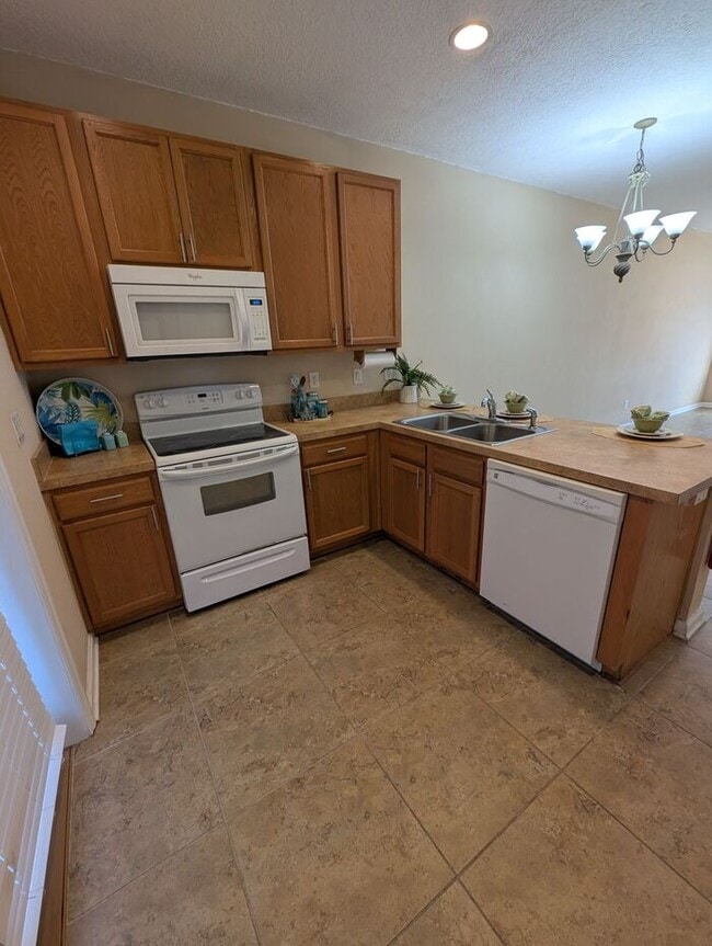 Building Photo - 464 Cabernet Pl