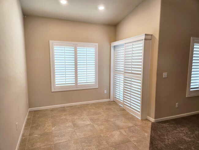 Building Photo - 13710 Onyx Night Dr