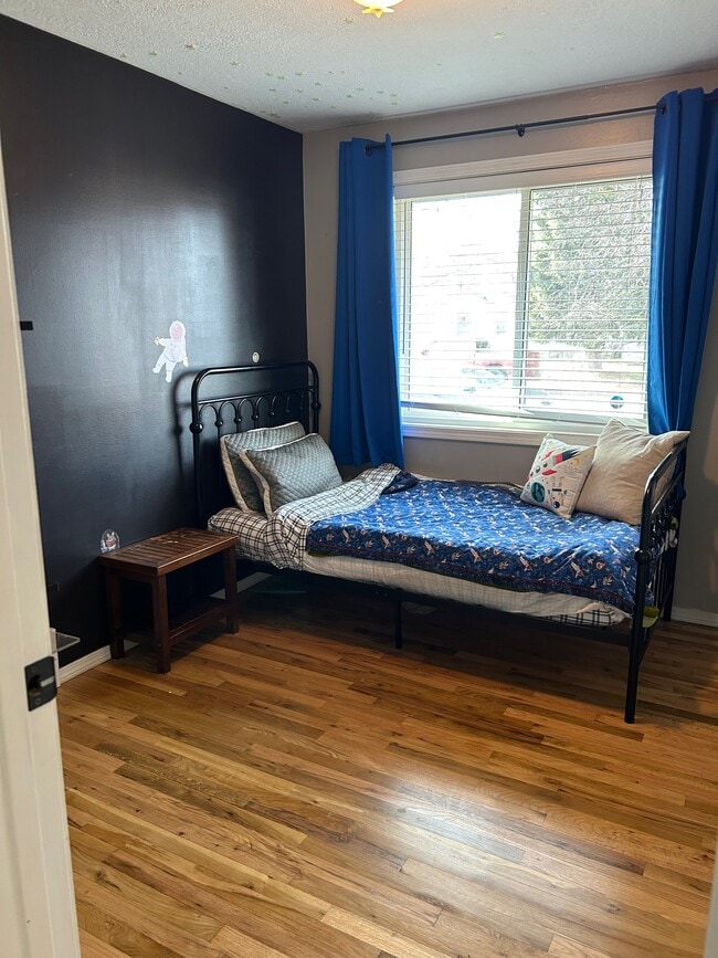 Building Photo - Madison