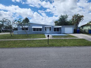 Building Photo - 4100 SW 36th St