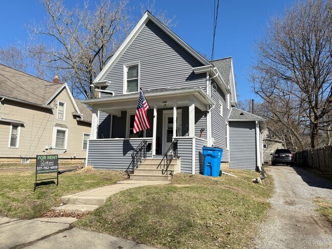 Building Photo - 748 Randolph St