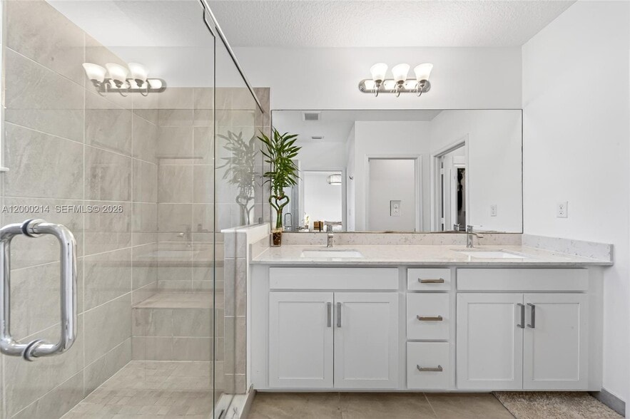 Building Photo - 4349 Veleiros Ave