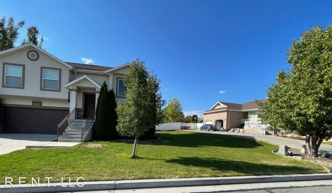 Primary Photo - 4 br, 2 bath House - 1728 W. 1100 S.