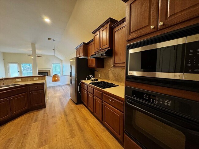 Building Photo - 1429 Scheider Dr