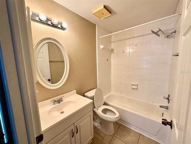 Building Photo - 14313 Hanging Moss Cir