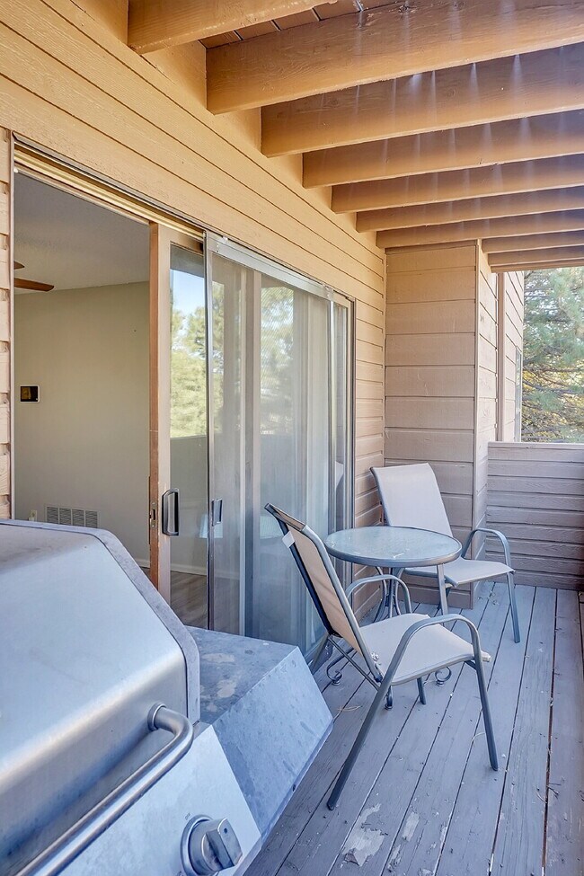 Building Photo - $1,695.00 - 2 Bedrooms, 2 Bathrooms, Apart...