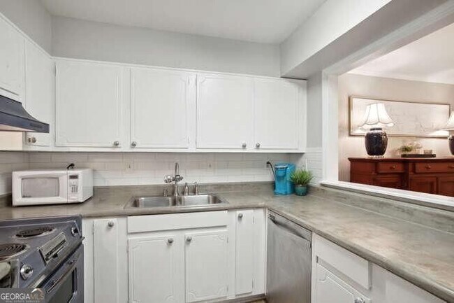Building Photo - 109 Maison Pl NW