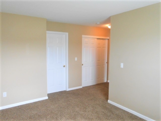 Building Photo - 1245 Cloverview St
