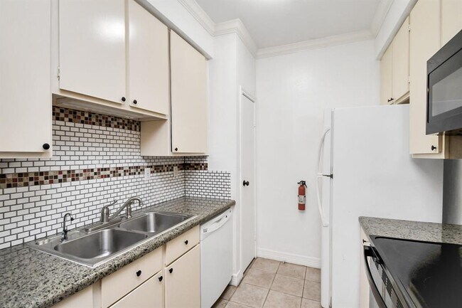 Building Photo - 7950 N Stadium Dr