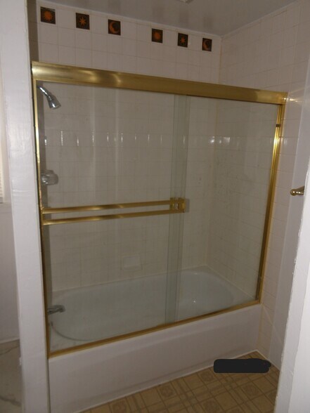 Building Photo - 18095 Brightman Ave