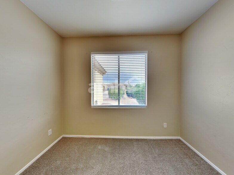Building Photo - 174 E Corte Rancho Centro