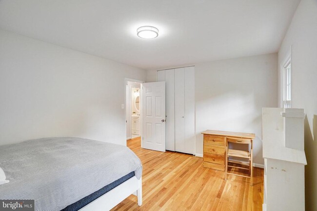 Building Photo - 3300 Prince William Dr