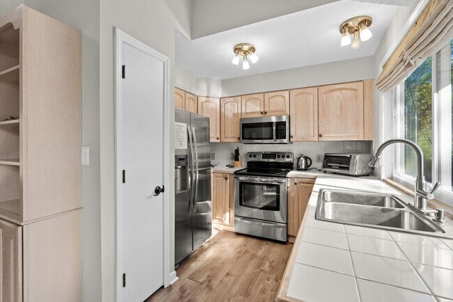 Building Photo - All Inclusive Winter Rental Single Family ...