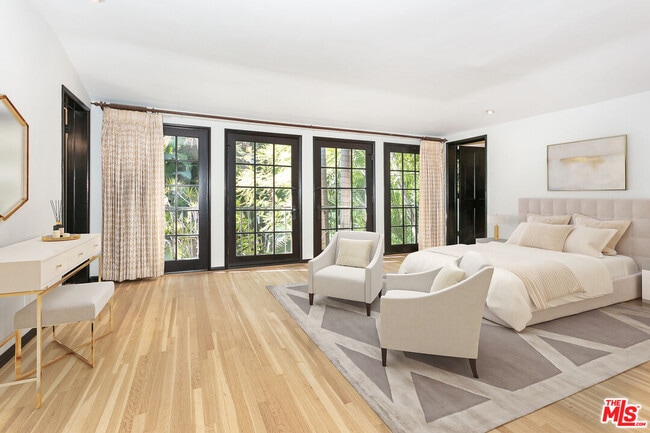 Building Photo - 806 N Alpine Dr